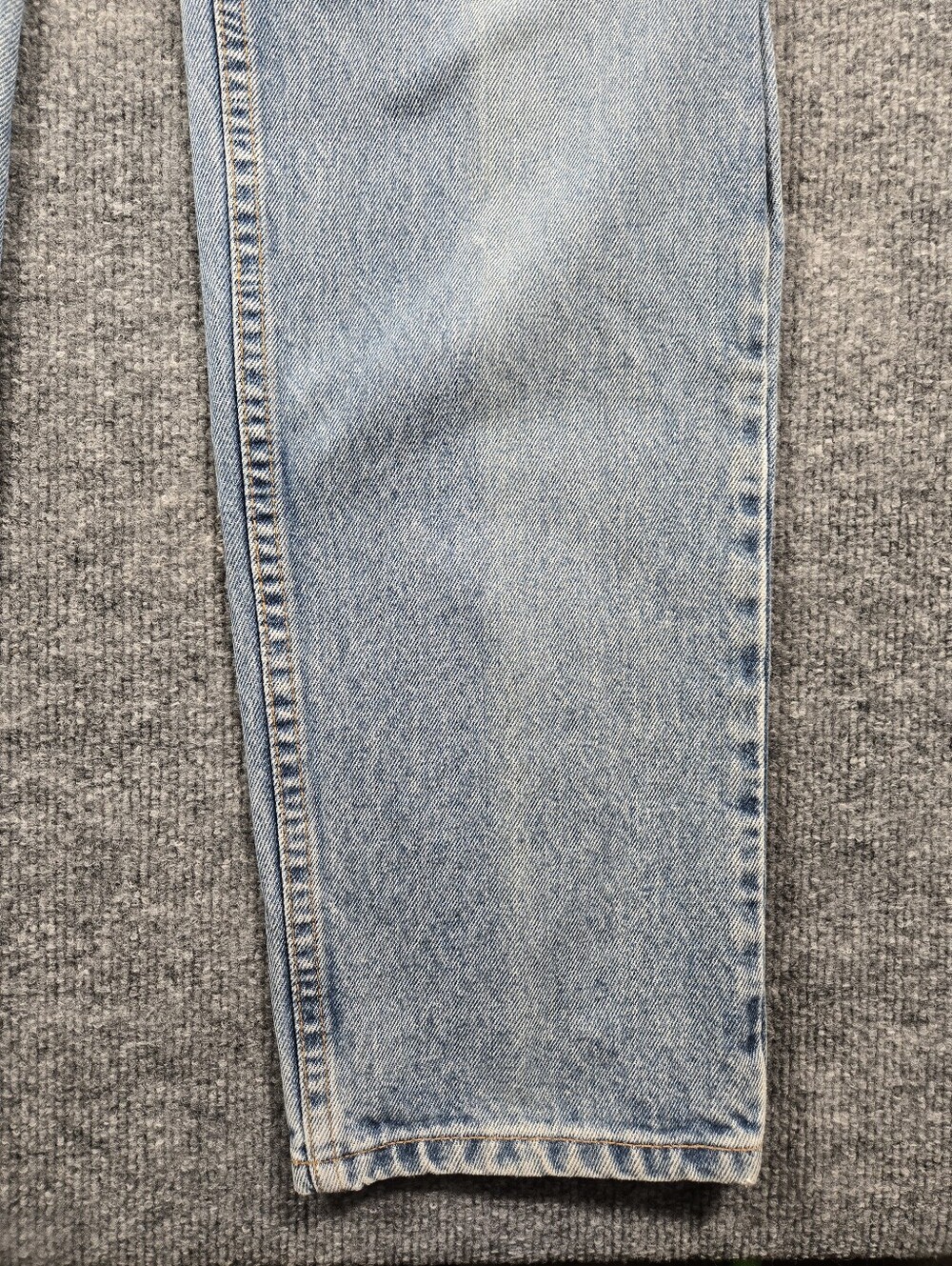 Vintage 90s Levi's 512 Slim Fit Straight Leg Jeans Light Wash‎ Denim Size 13 - Picture 2 of 11